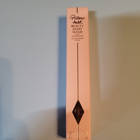Charlotte Tilbury Beauty Light Wand Easy Highlighter: Pillow Talk, NIB - Picture 9 of 10